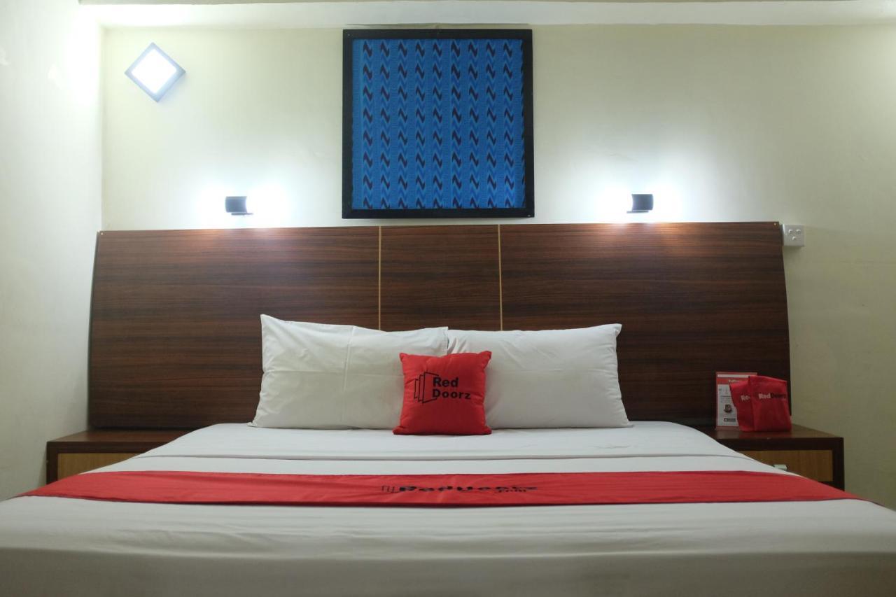 Reddoorz Plus Near Senen Джакарта Екстериор снимка