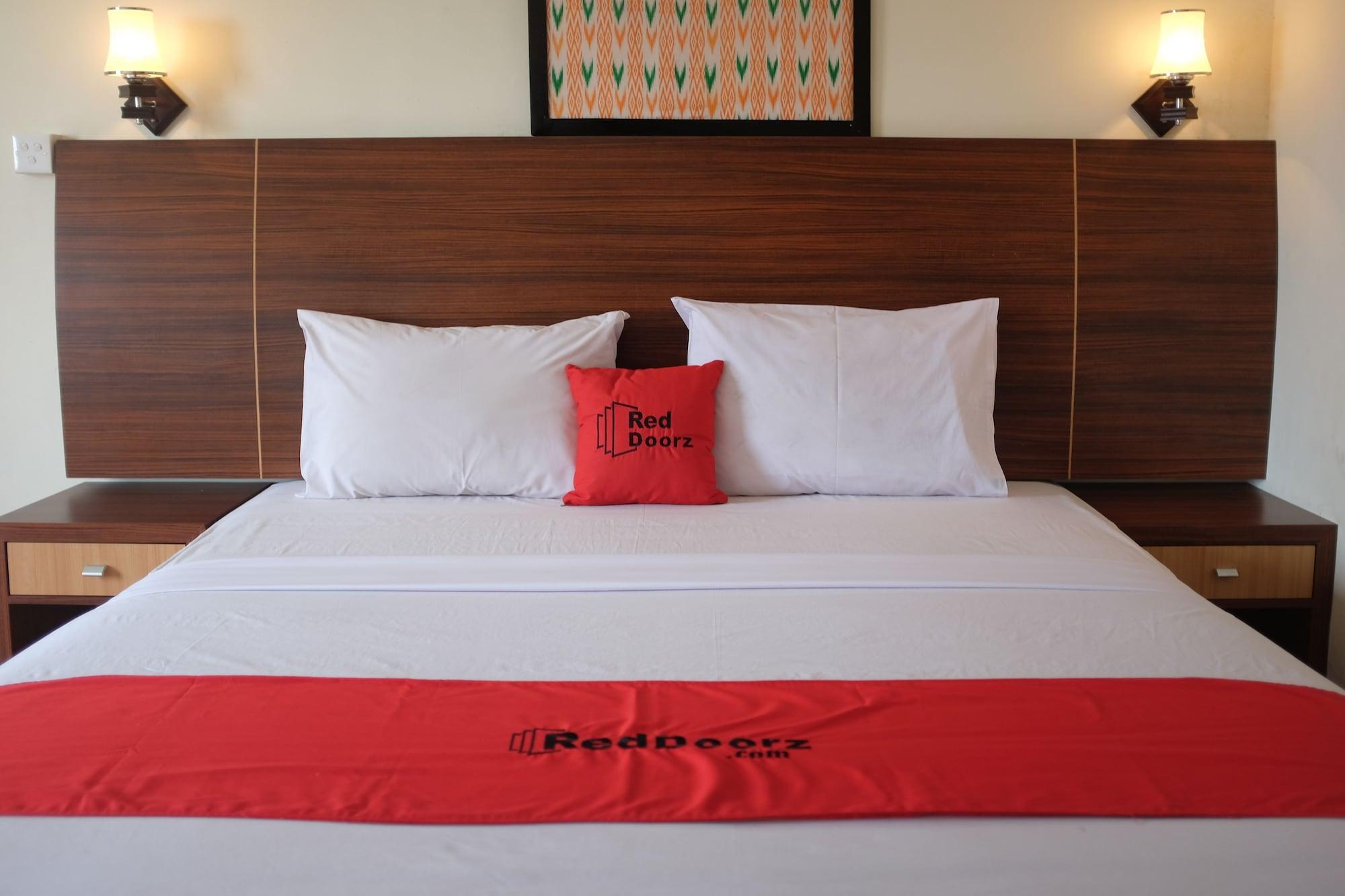 Reddoorz Plus Near Senen Джакарта Екстериор снимка