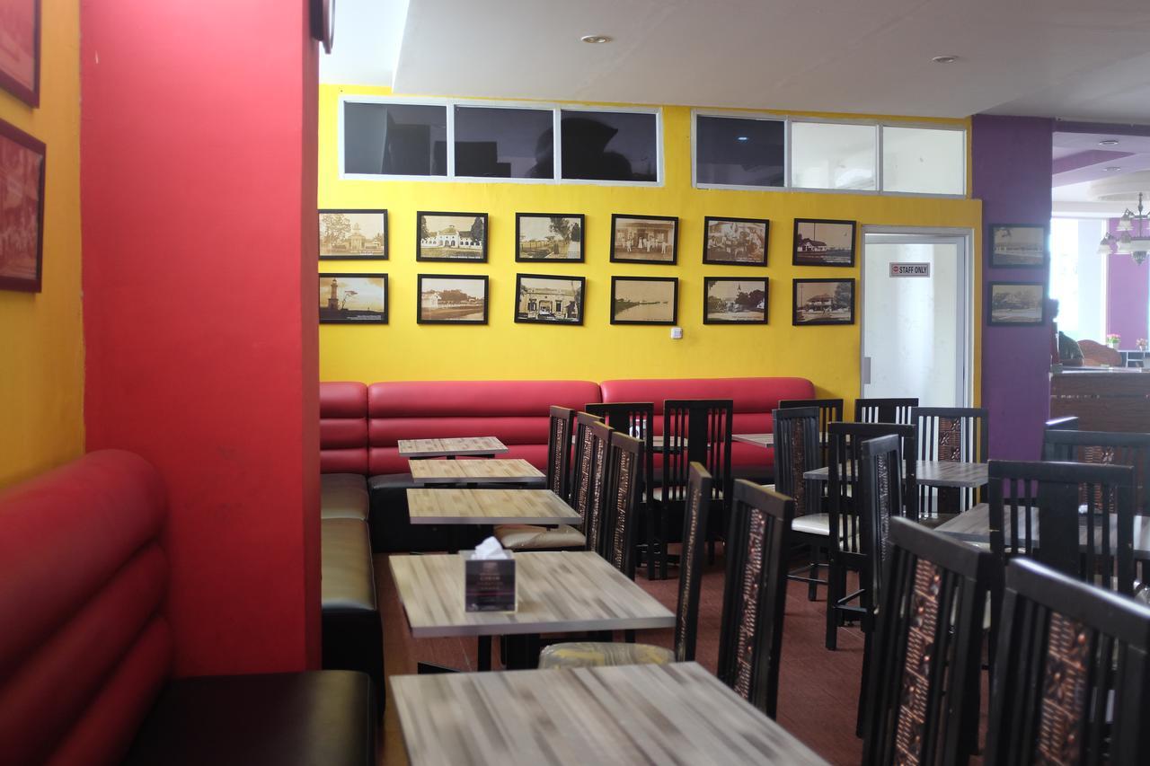 Reddoorz Plus Near Senen Джакарта Екстериор снимка