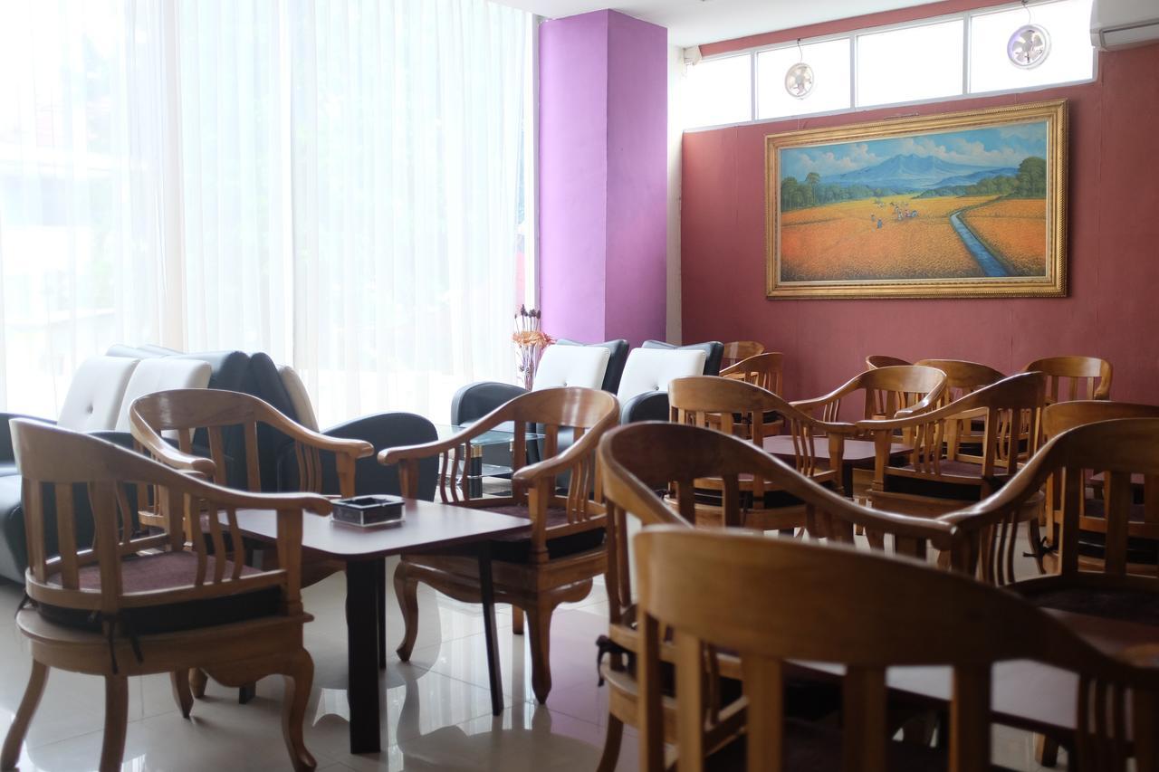 Reddoorz Plus Near Senen Джакарта Екстериор снимка