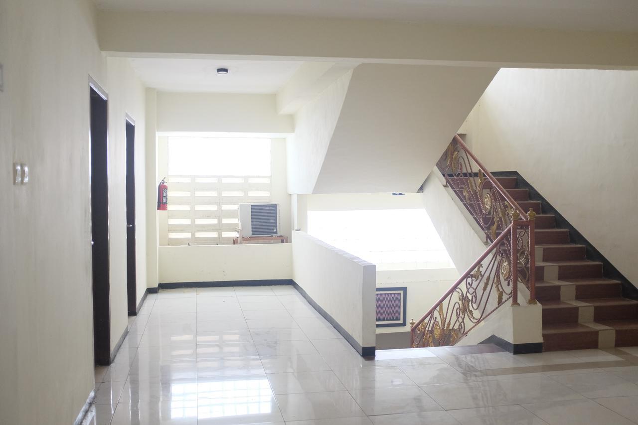 Reddoorz Plus Near Senen Джакарта Екстериор снимка